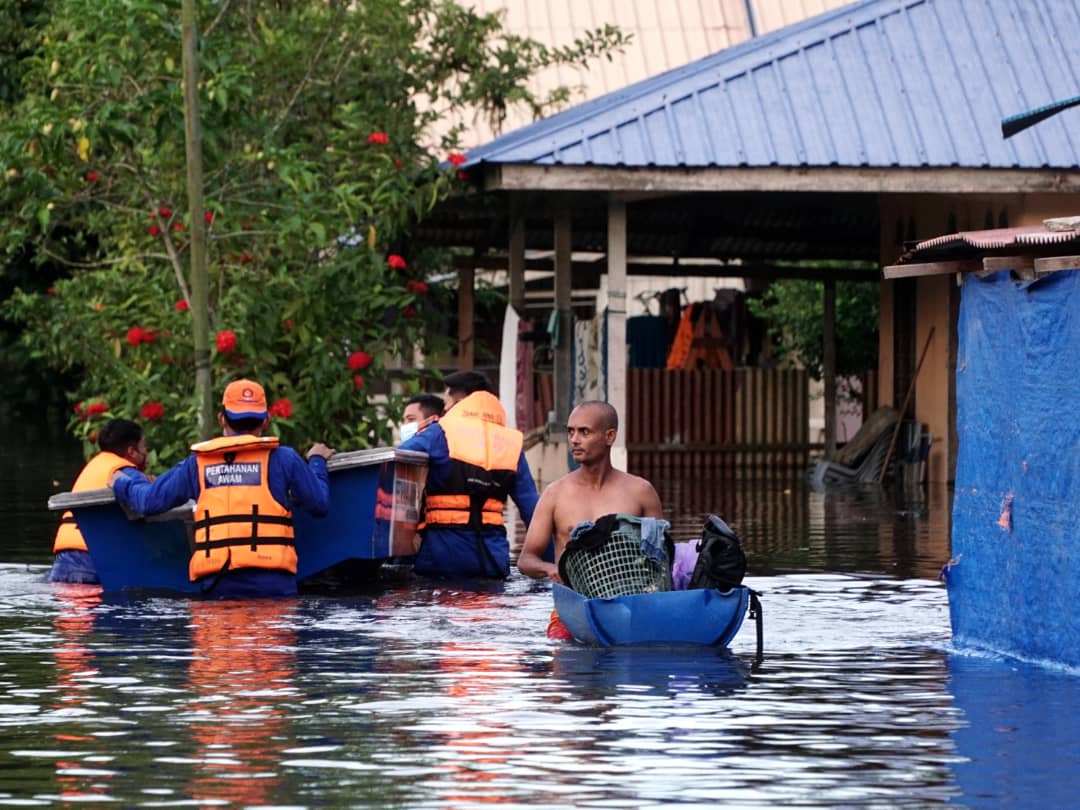 Inondations : le nombre de victimes des inondations à Perak augmente