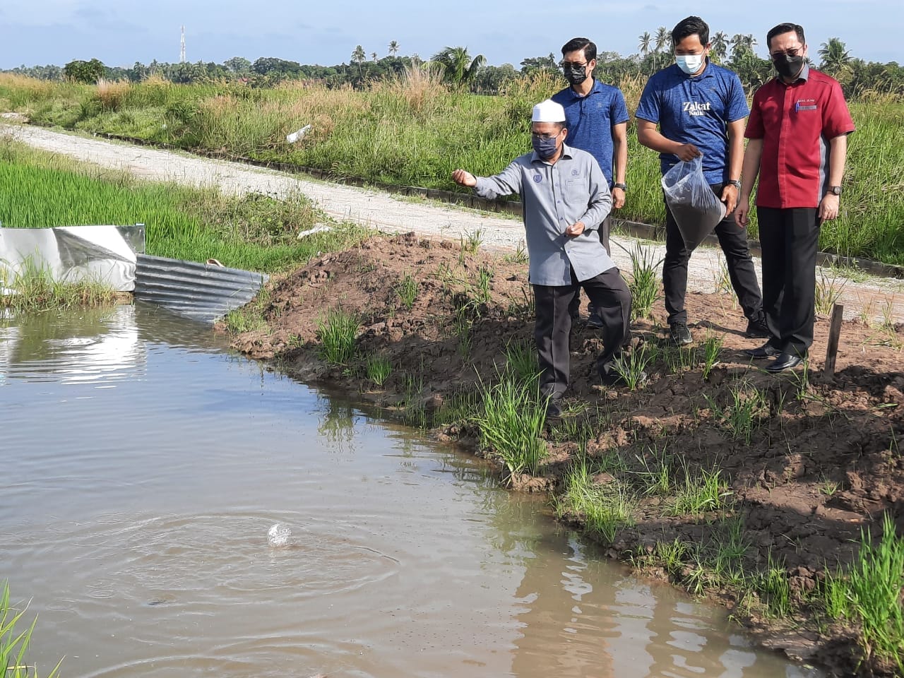 LZNK mengirim 24.000 karung beras ke negara-negara yang terkena dampak banjir