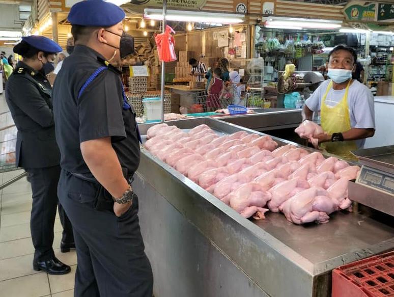 KPDNHEP Johor négociant en poulet composé de 40 000 RM