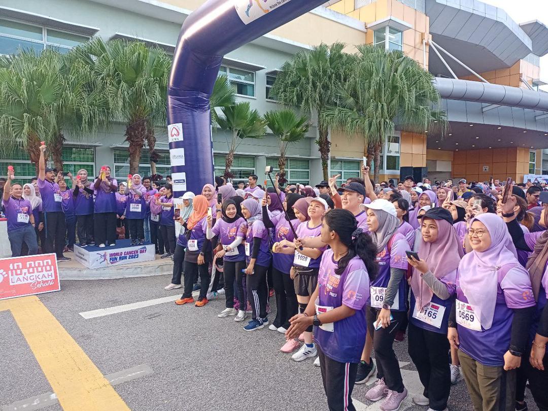 1,500 meriahkan Larian Ria Hari Kanser Sedunia
