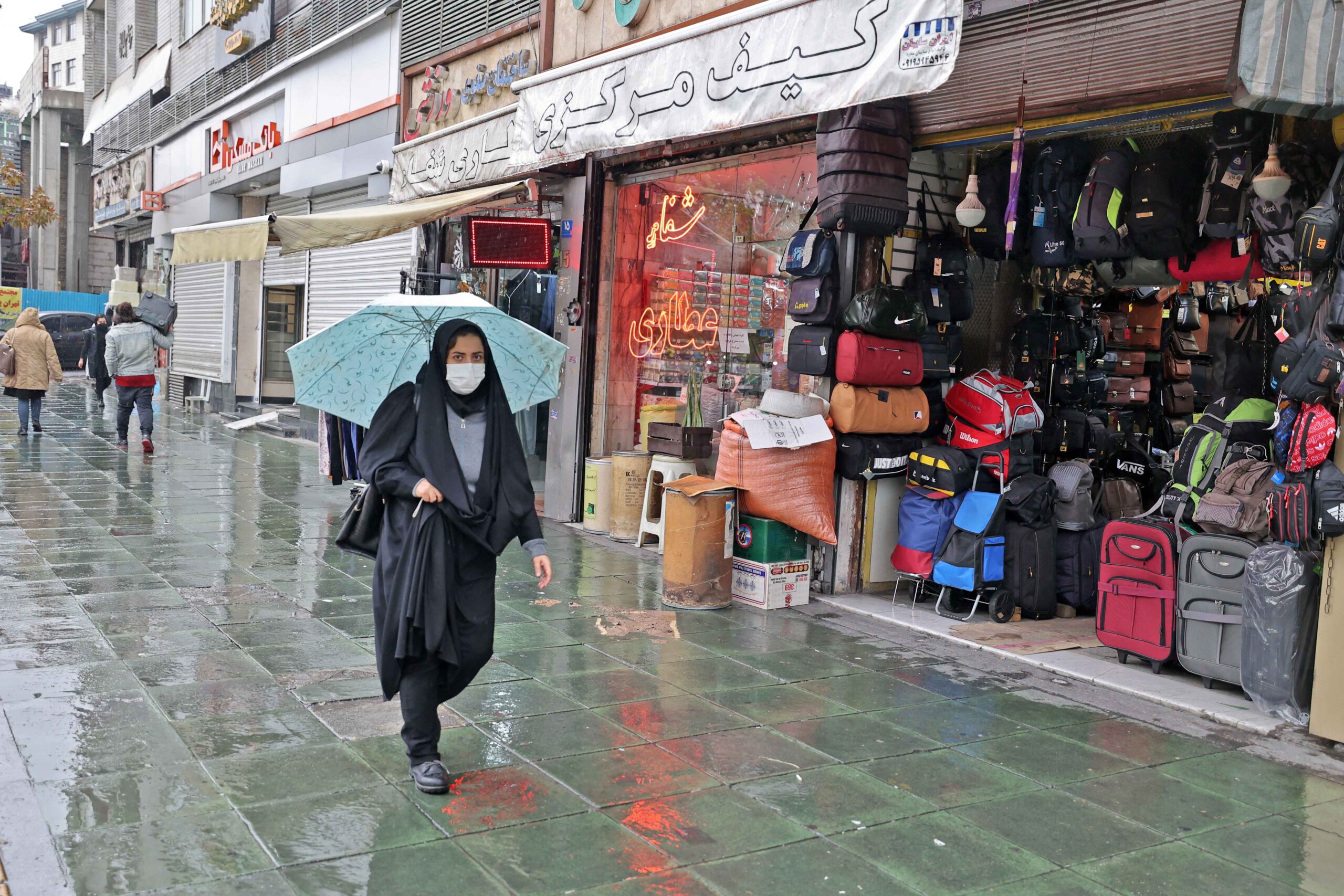 Iran pasang kamera pintar kesan wanita tidak bertudung