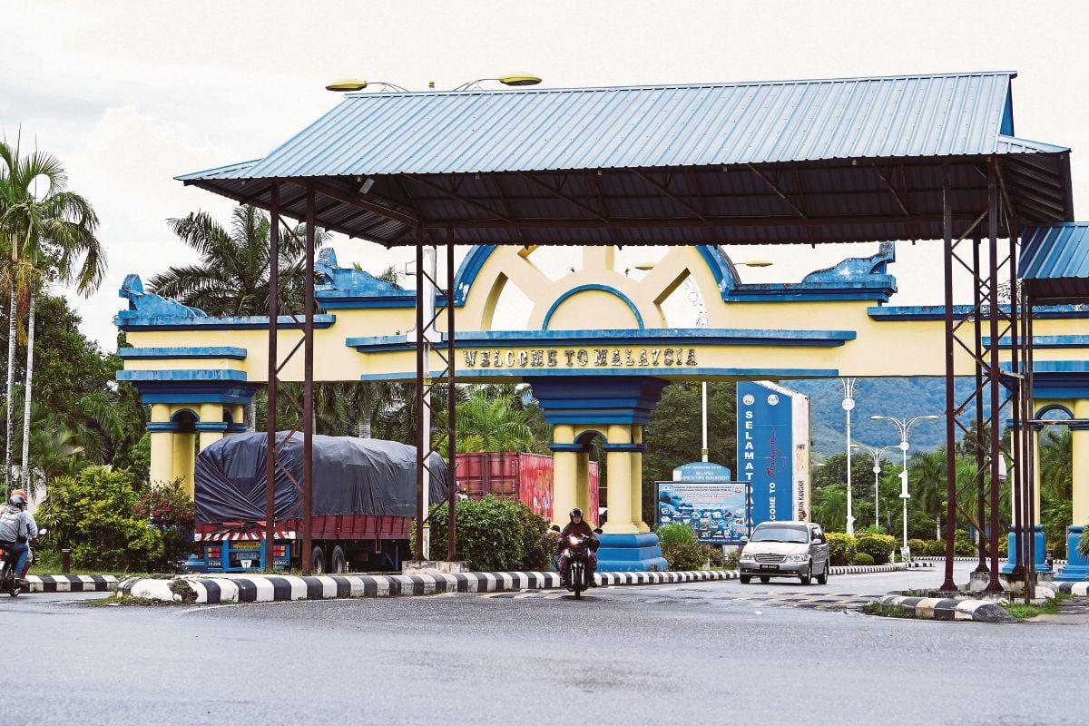 JKDM, Kastam Thailand ganding tenaga banteras penyeludupan diesel
