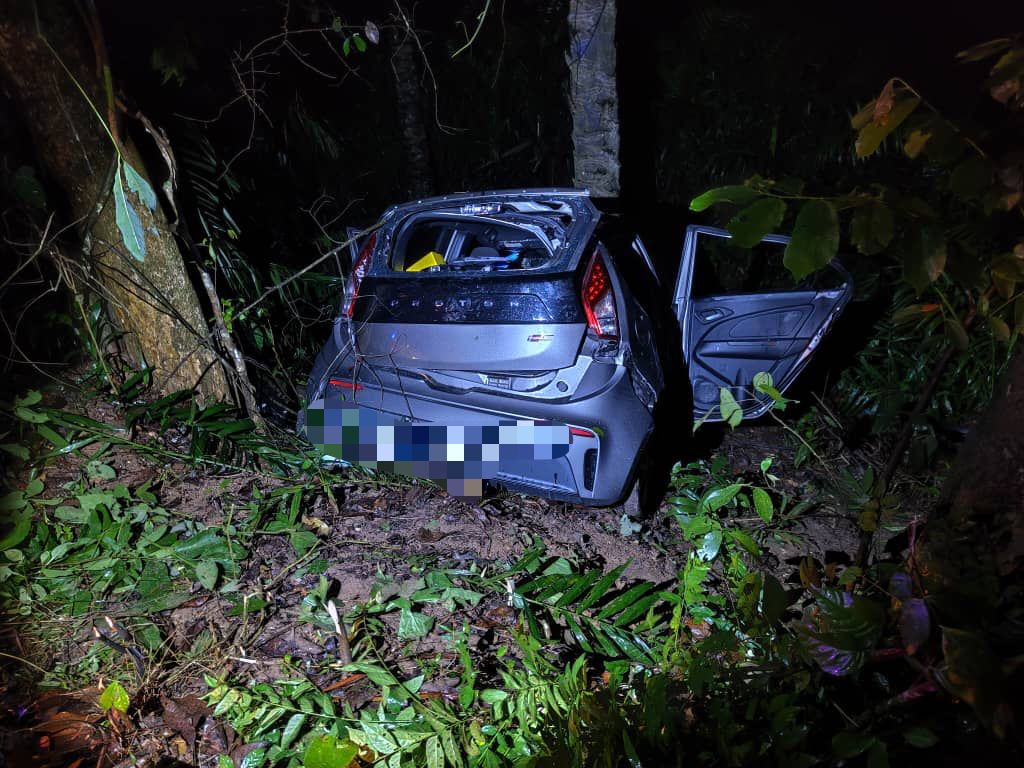 Tiga rakan masuk gaung gara-gara anjing