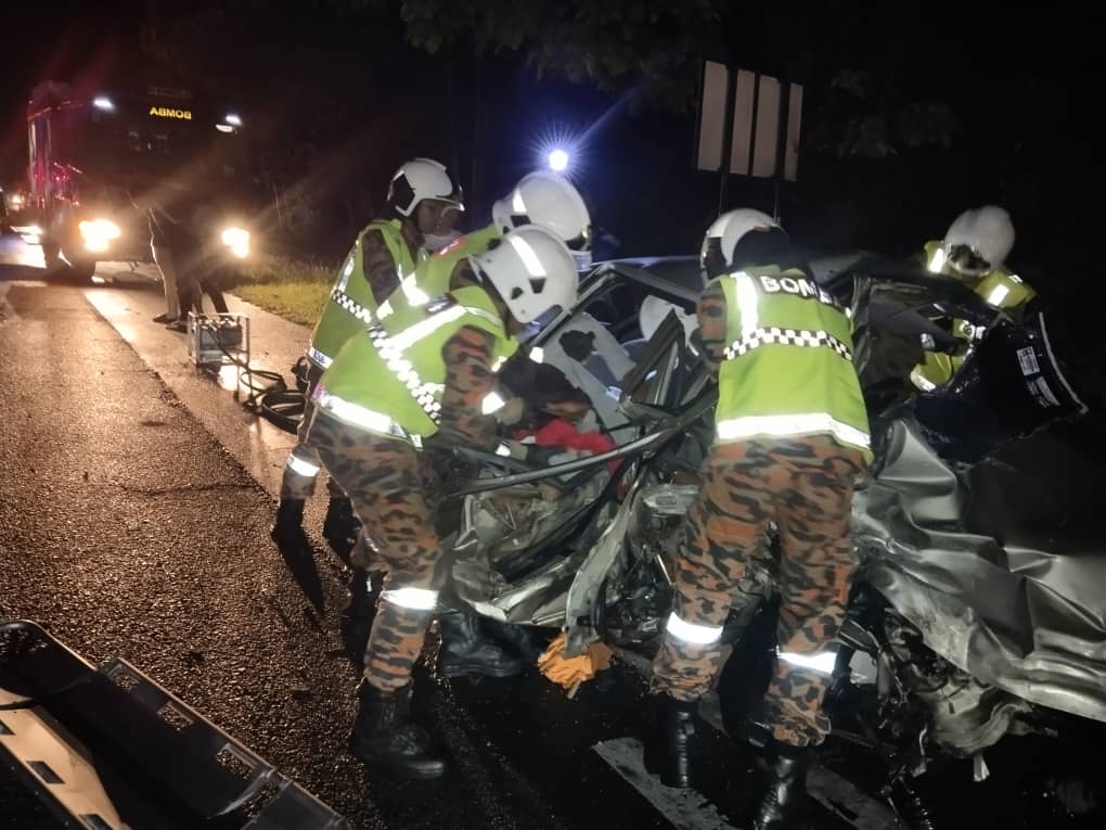 Lelaki maut nahas tiga kenderaan