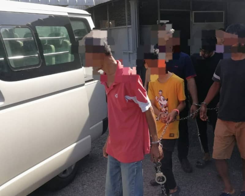 Buruh langgar sarjan polis terus direman hingga Ahad
