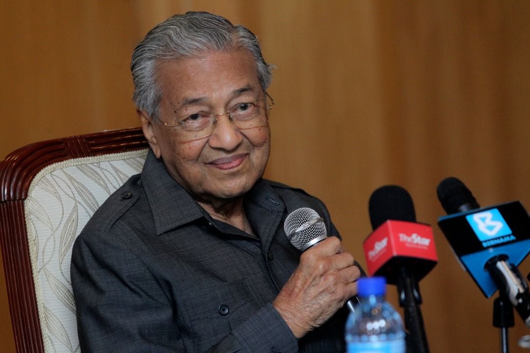 Dua individu termasuk Tun Mahathir disiasat Bukit Aman