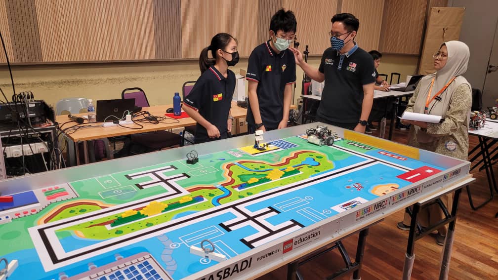 Pupuk minat STEM dalam diri pelajar melalui pertandingan robotik