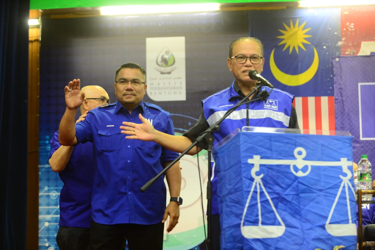 DUN Pelangai: Anak Felda Chemomoi Datuk Amirzar dipilih calon BN