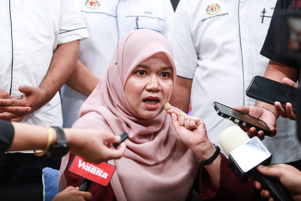 Tindakan tegas guru guna murid ‘jual’ konten