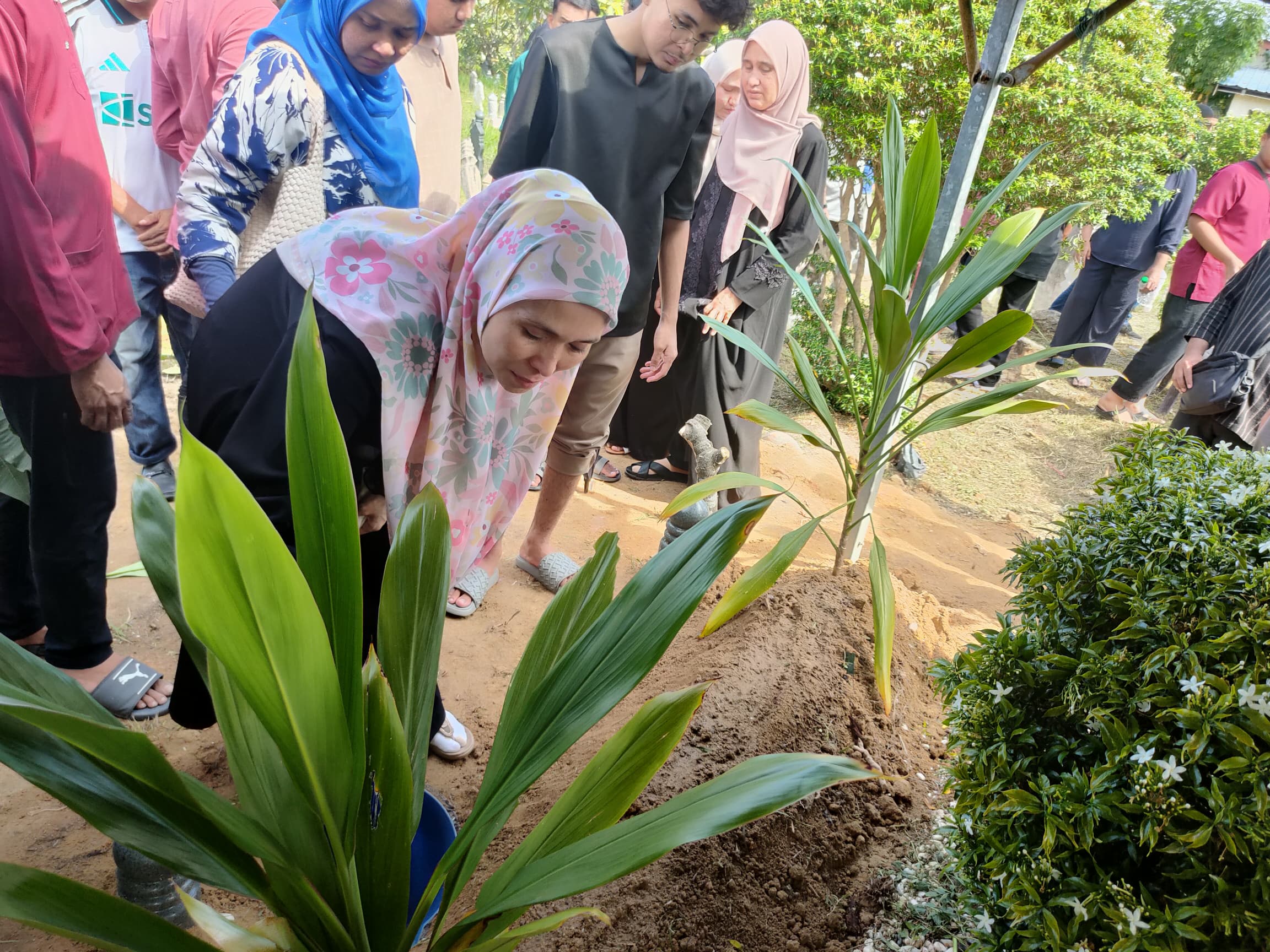 ‘Mula-mula dia main nampak semangat, lepas tu dia rebah’ – Isteri