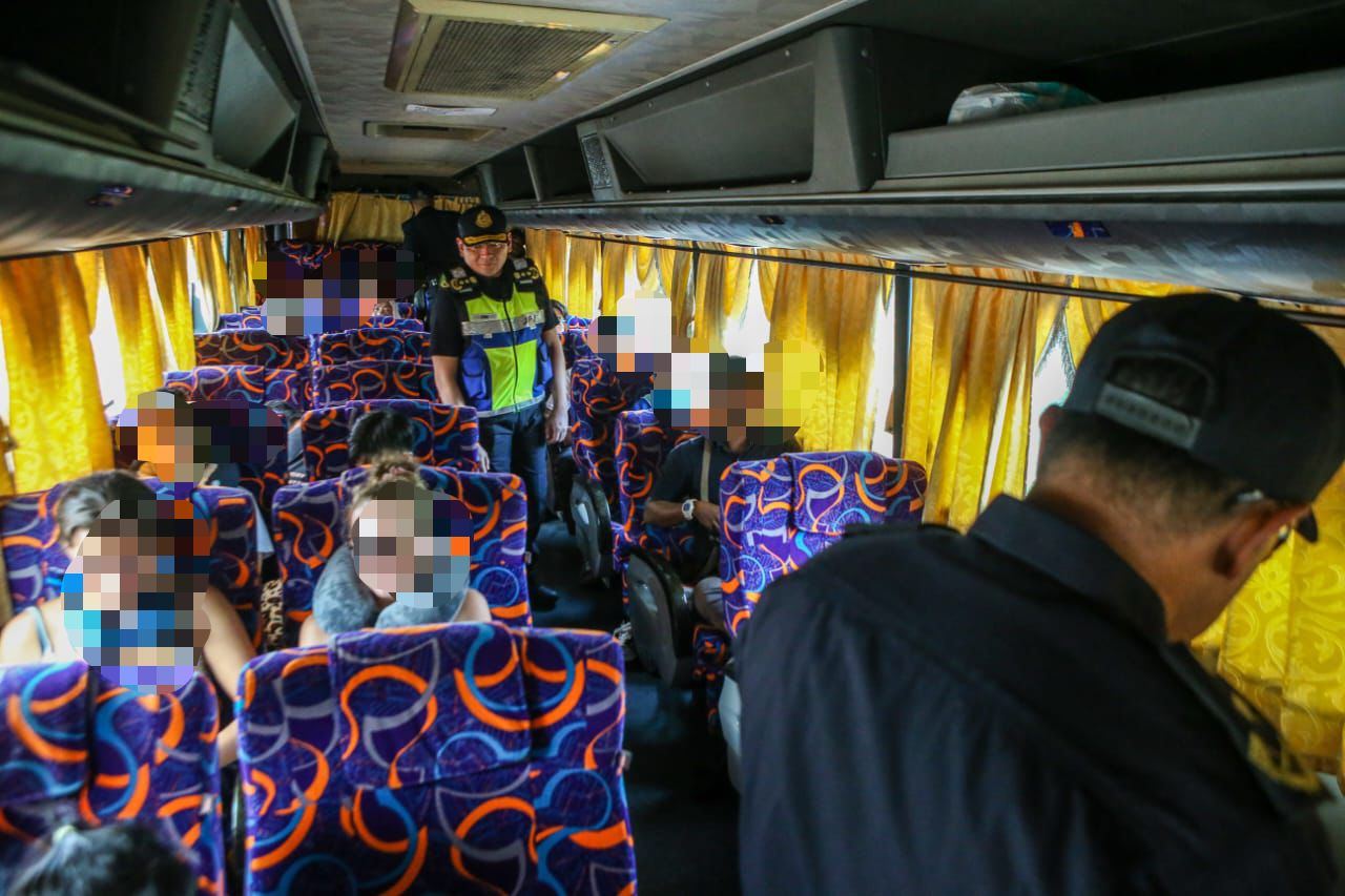 16 penumpang bas tak pakai tali pinggang keledar dikompaun RM300