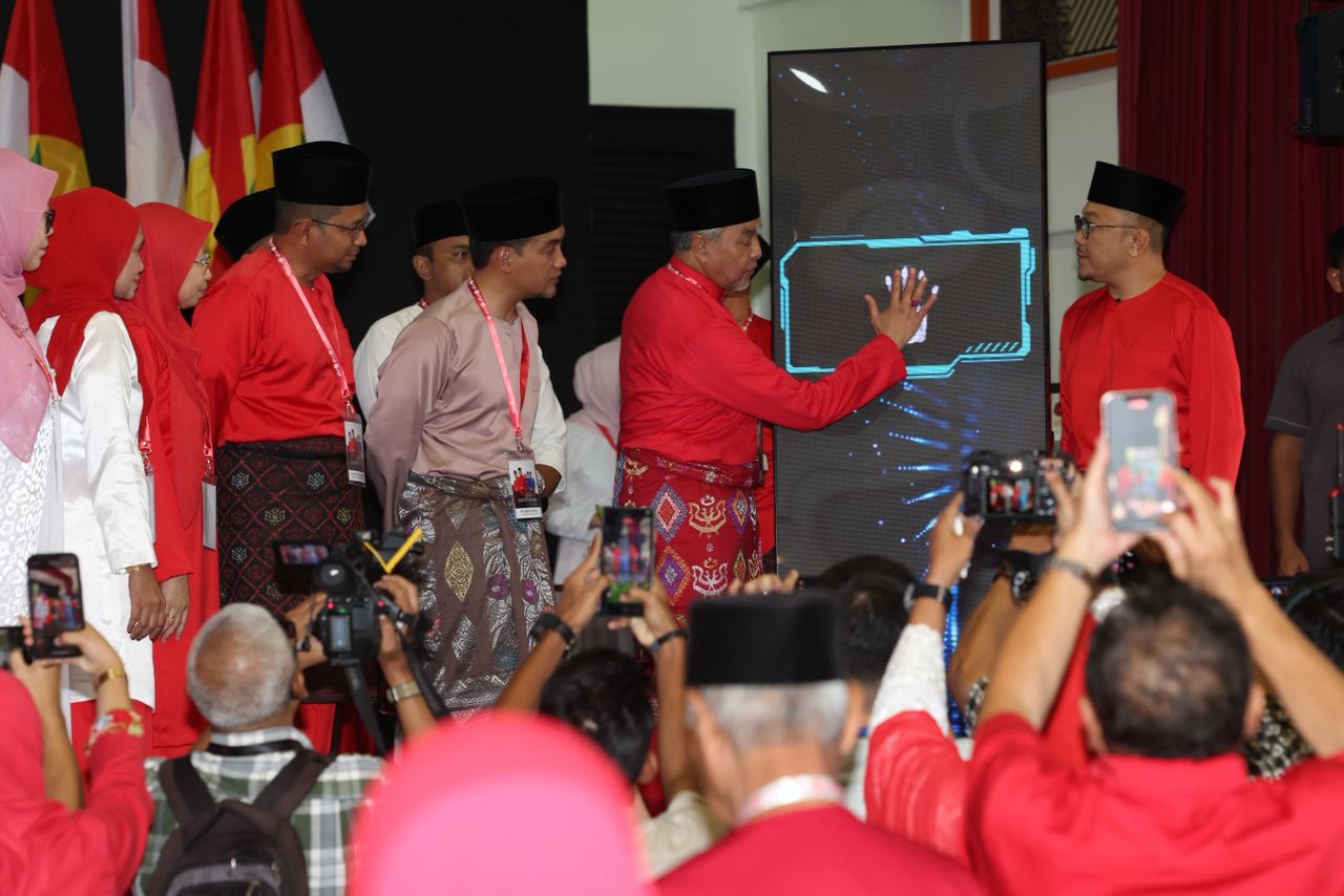 BN mahu rampas kerusi Pas, Bersatu PRU-16