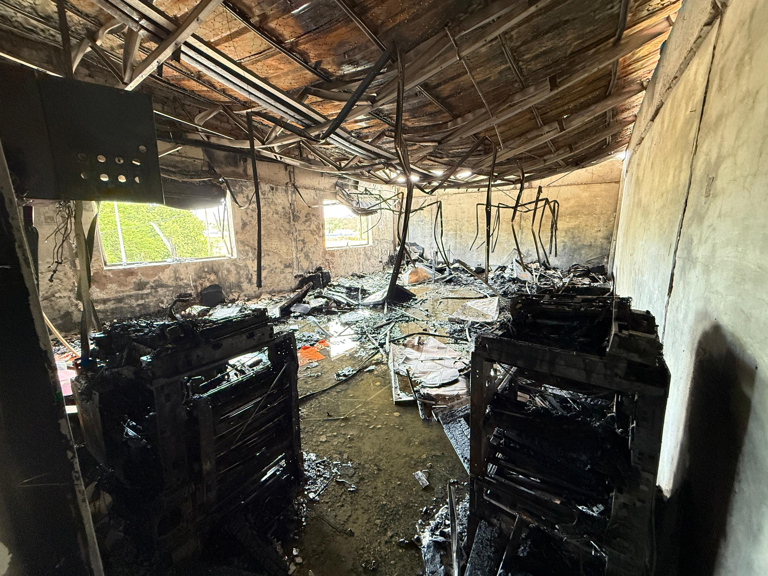 Makmal komputer musnah terbakar
