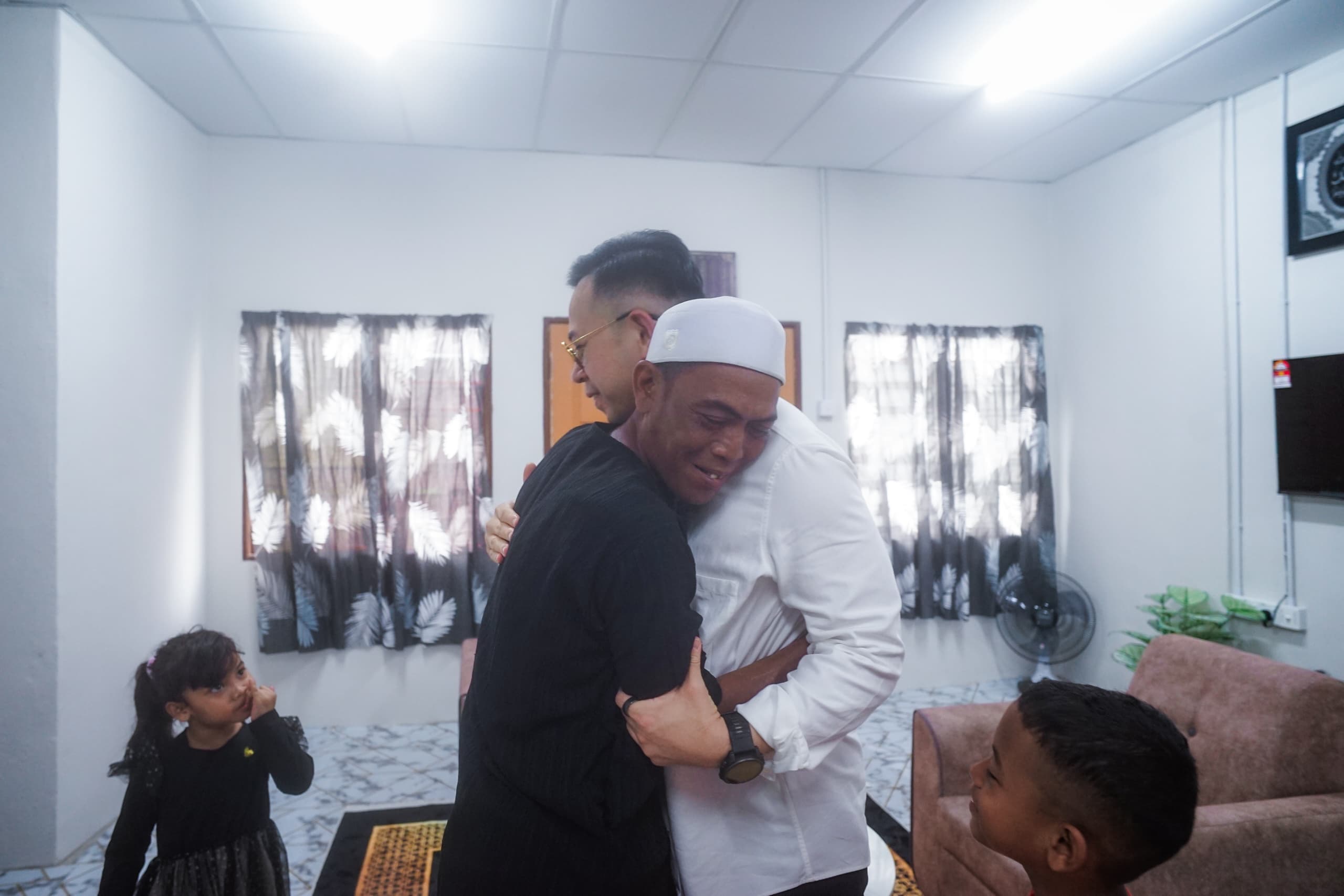 Rumah usang keluarga Kak Umi kini macam baharu