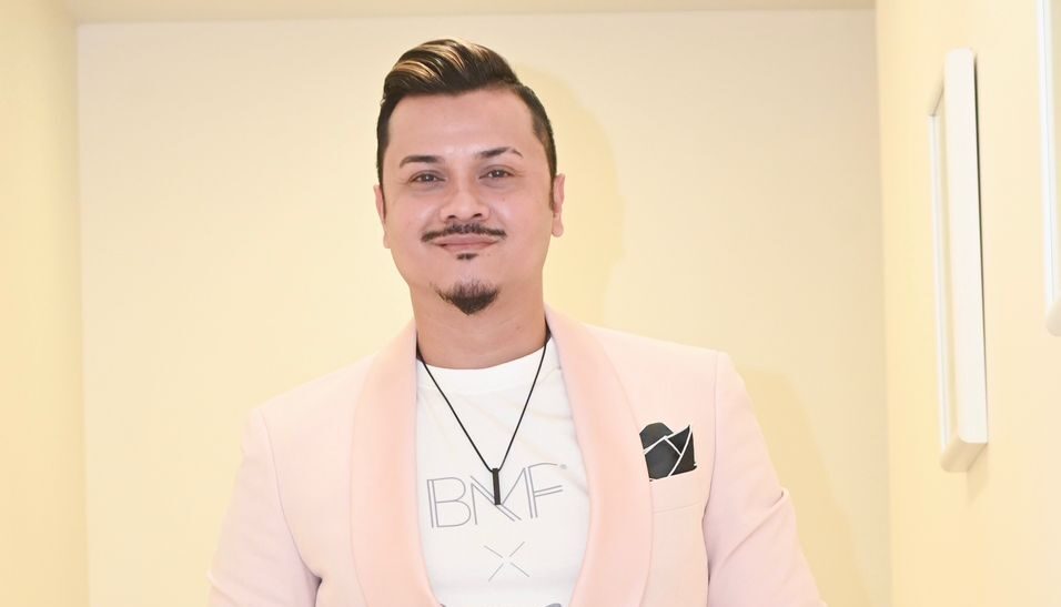 ‘Dahulu fesyen lelaki bosan, dilarang pakai baju merah jambu’