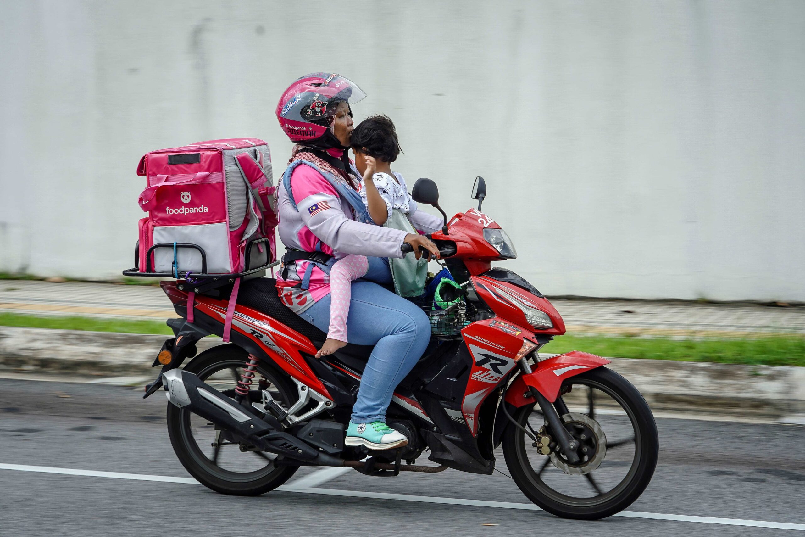5,000 ibu tunggal miskin terima bantuan guaman kerajaan
