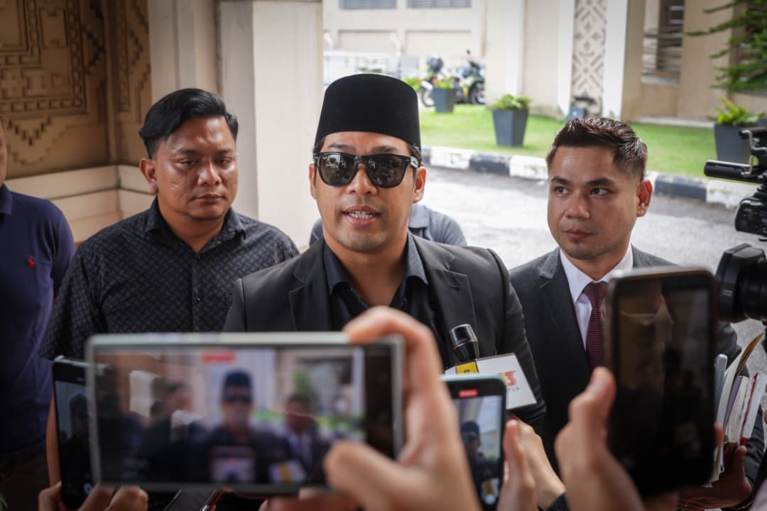 ‘Kalau nak kutuk, kutuk saya, jangan Uqasha’