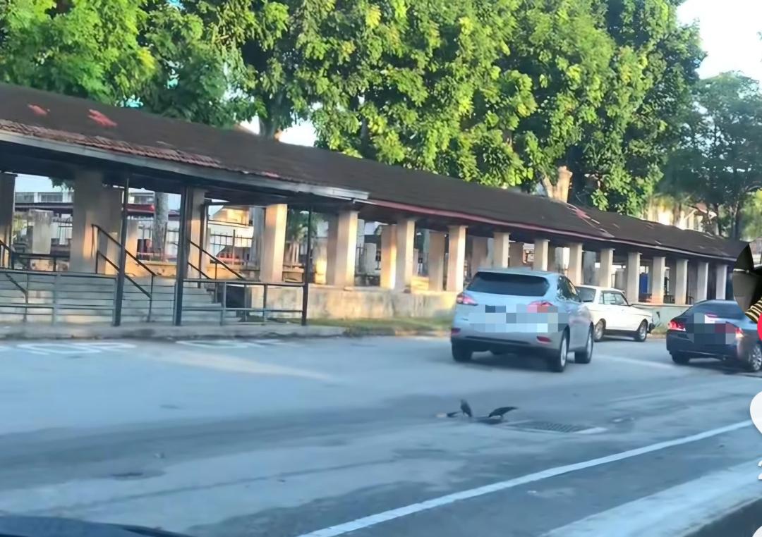 [VIDEO] Sekolah lokasi kes tikam pelajar perempuan lengang, sunyi
