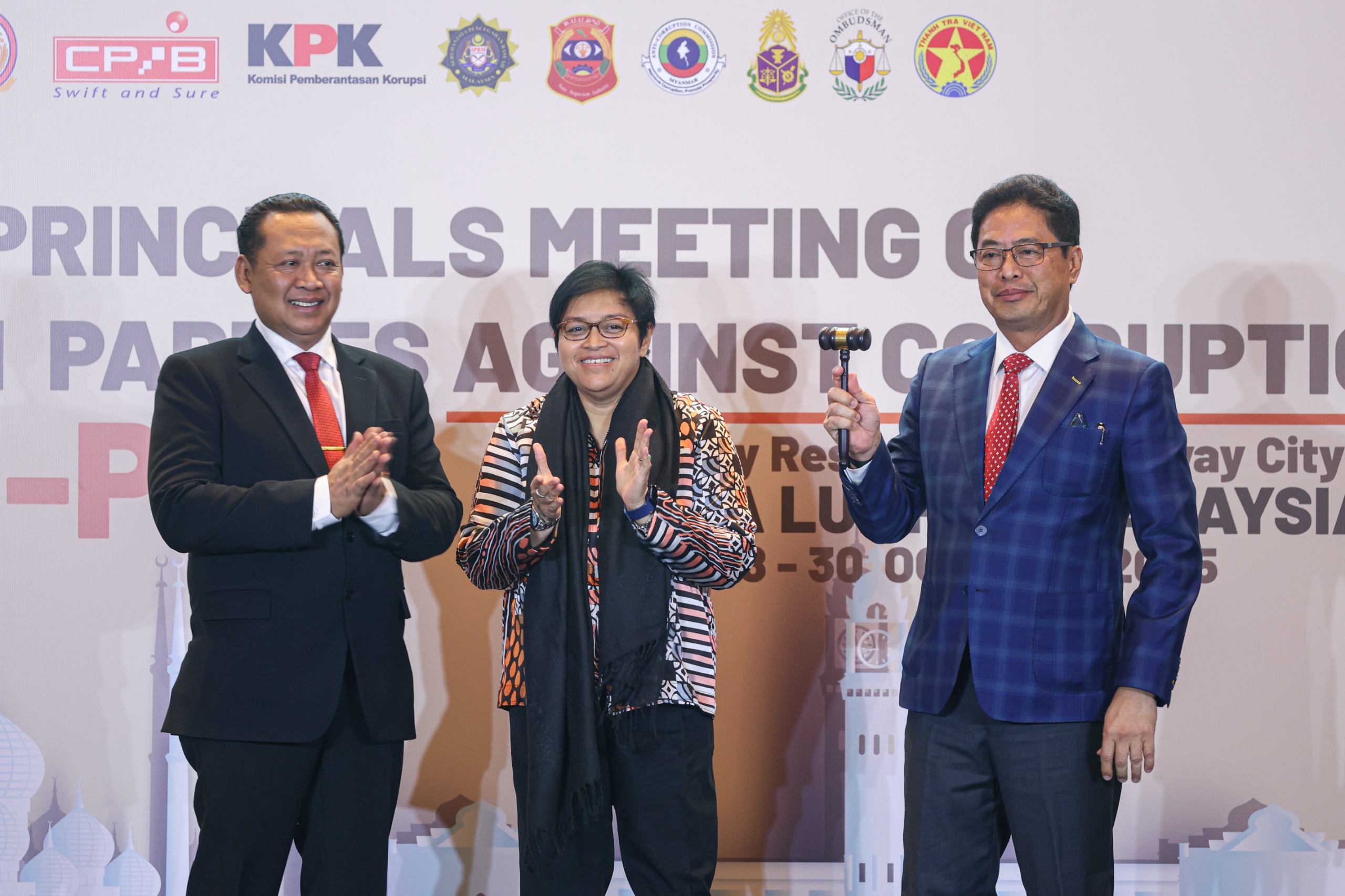 Perjuangan menentang rasuah perlu digalas secara kolektif
