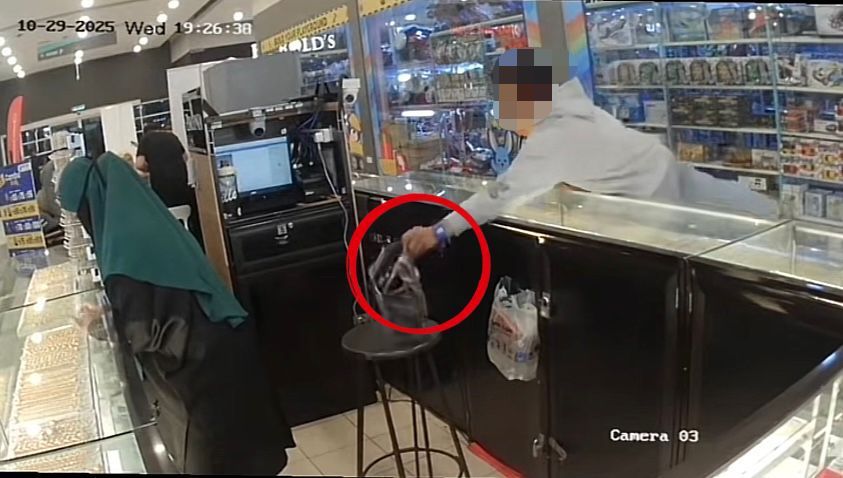 [VIDEO] Beg telekung pun dah tidak selamat sekarang