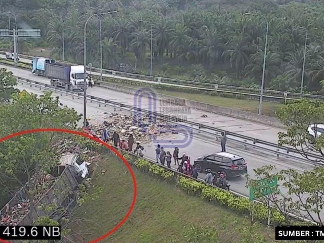 Trafik sesak teruk Lembah Beringin ke Bukit tagar, semua lorong terhalang