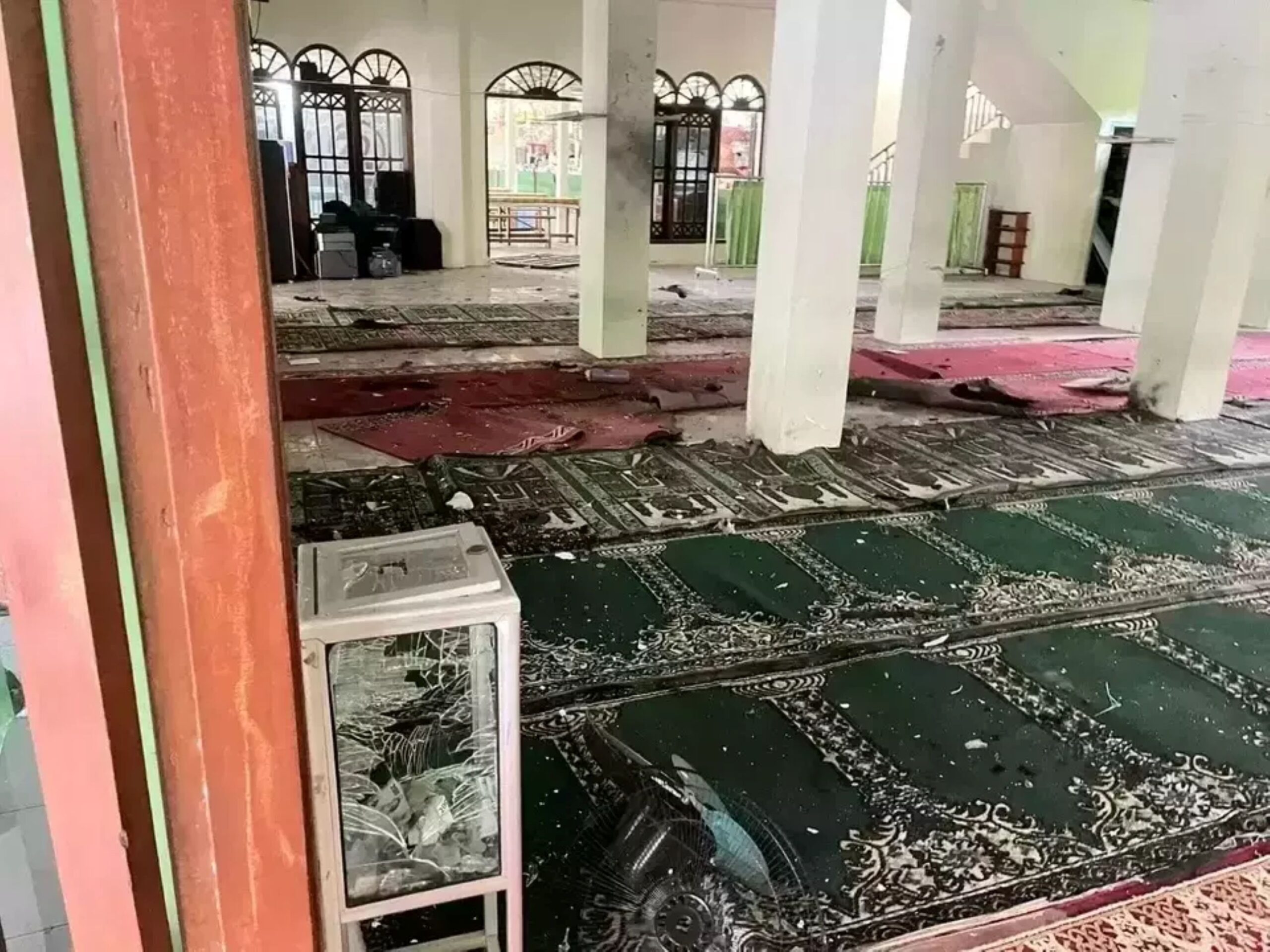 Letupan gegarkan masjid sekolah di Jakarta Utara
