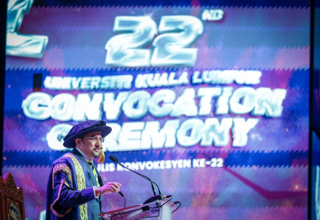 Graduan kini perlu teguh jati diri, akhlak hadapi cabaran dunia moden