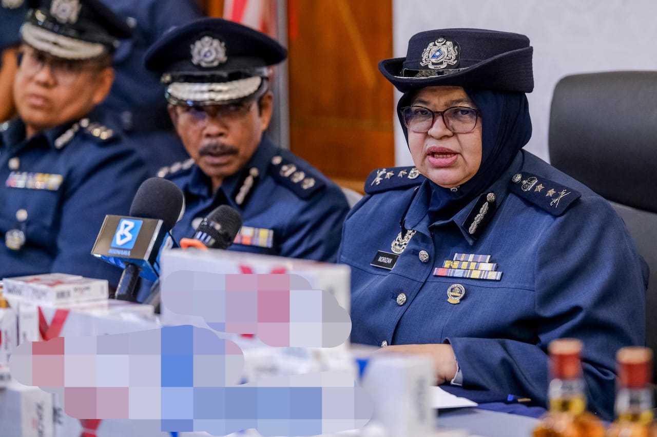 53 kontena besi dan skrap bernilai lebih RM9,028 juta dirampas