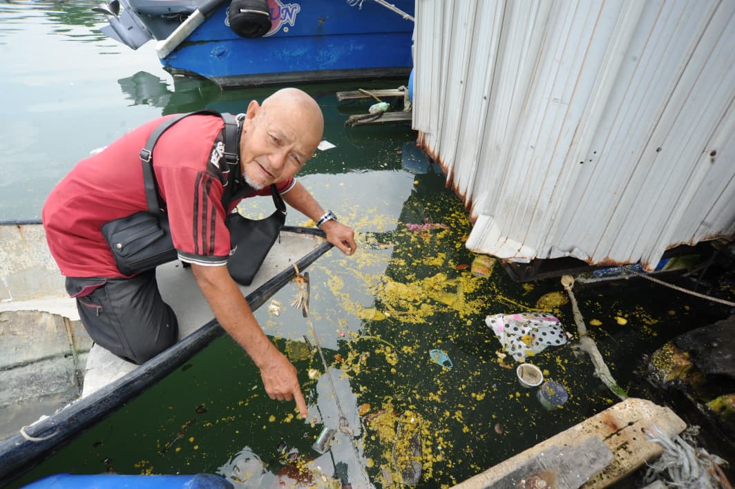 108 nelayan, penternak kupang terjejas susulan tumpahan minyak sawit