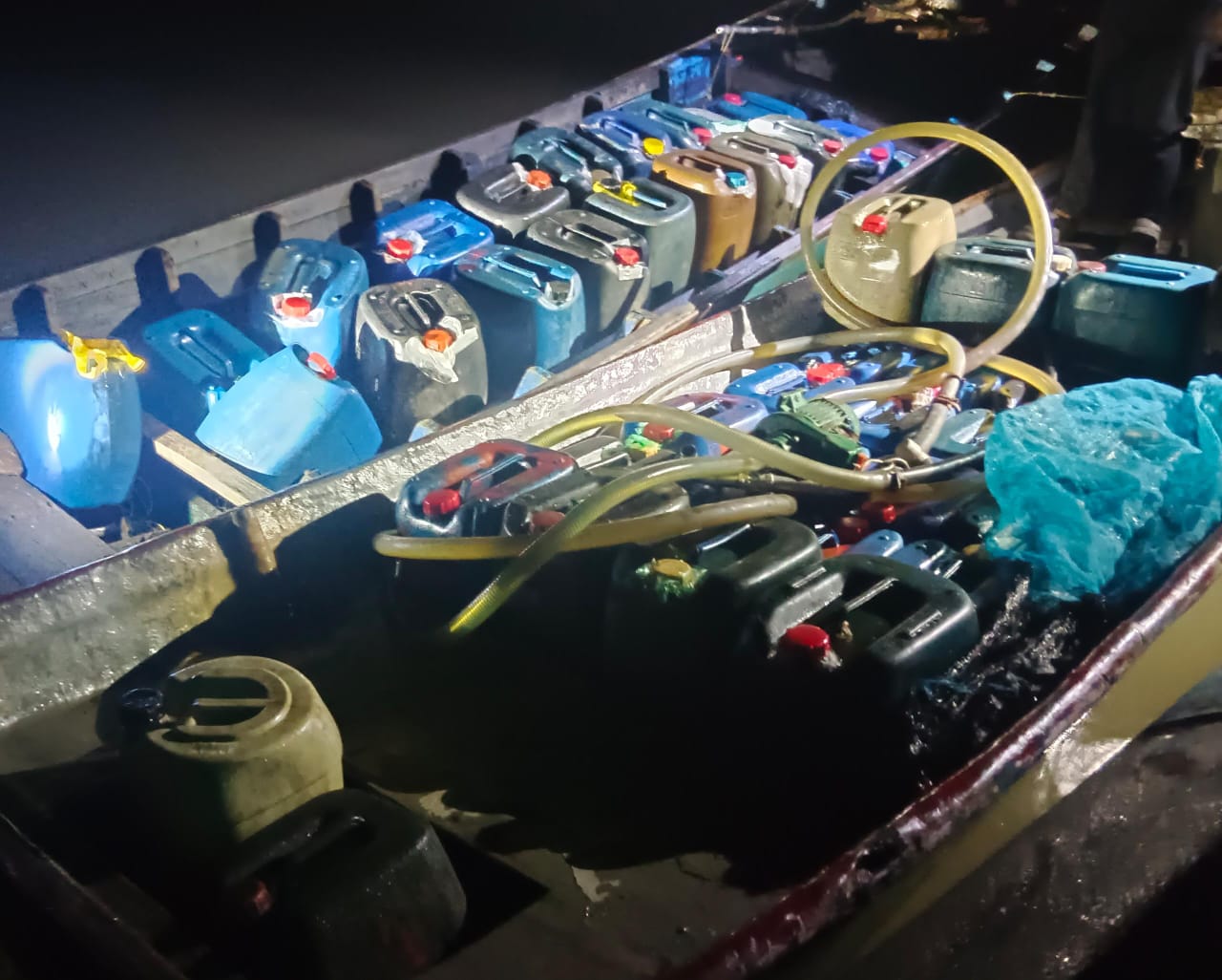 Gagal seludup 34 tong petrol, diesel ke Thailand