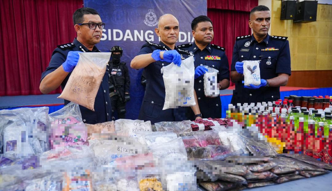 Cawan teh tarik antara rampasan dadah RM10.4 juta