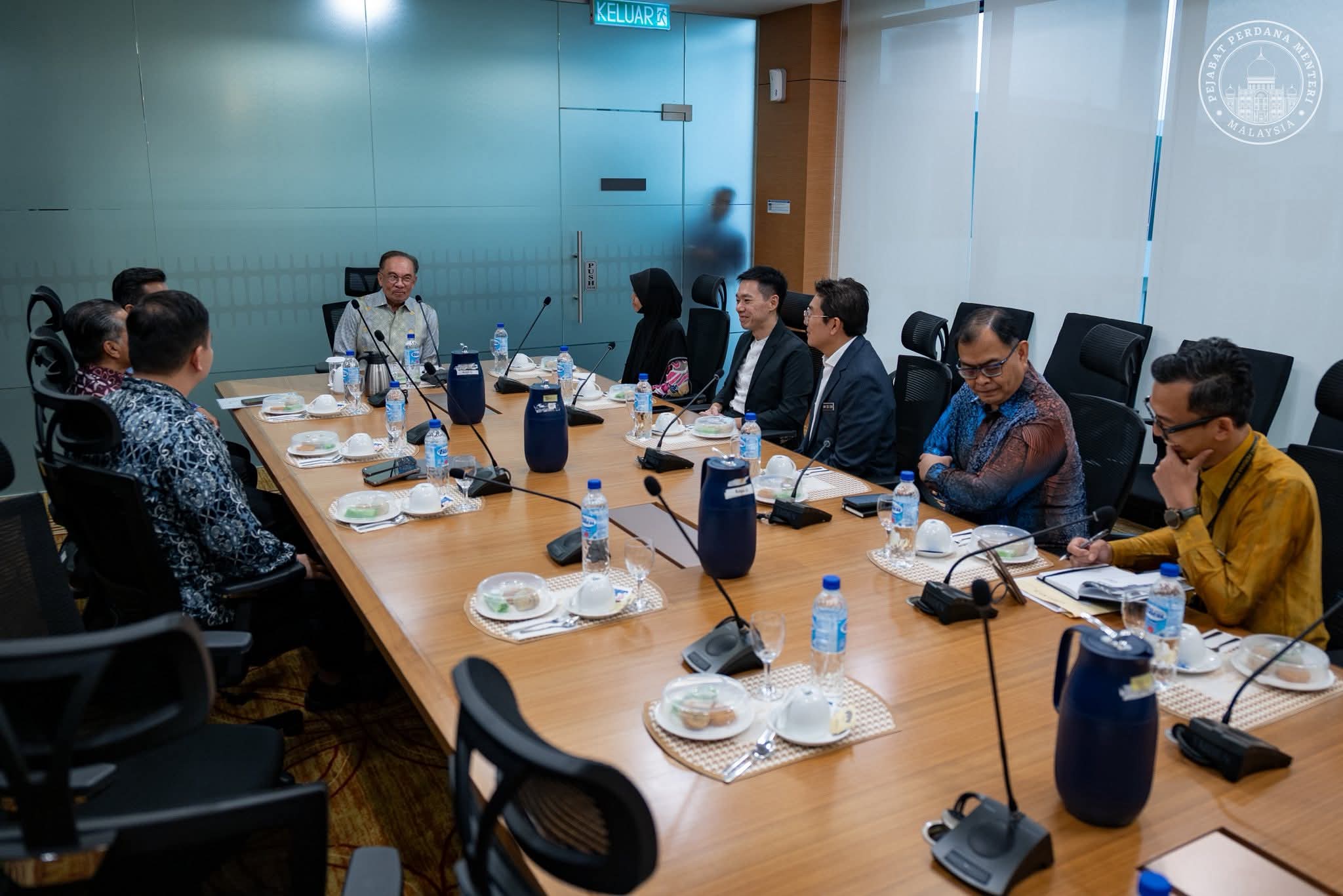 Anwar minta timbalan menteri baharu pelihara hubungan dengan semua pihak