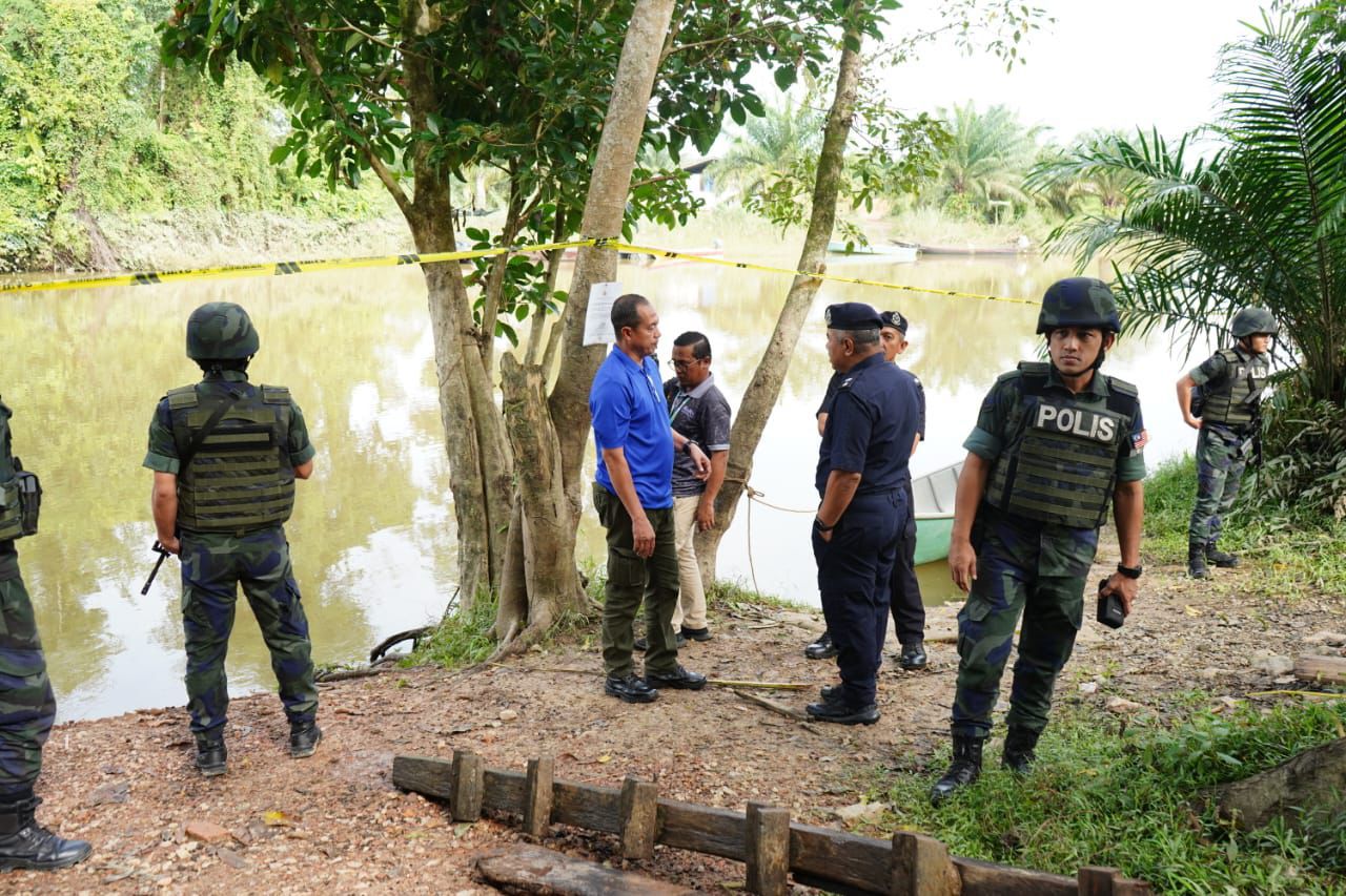 Empat lagi jeti haram laluan penyeludup dirobohkan