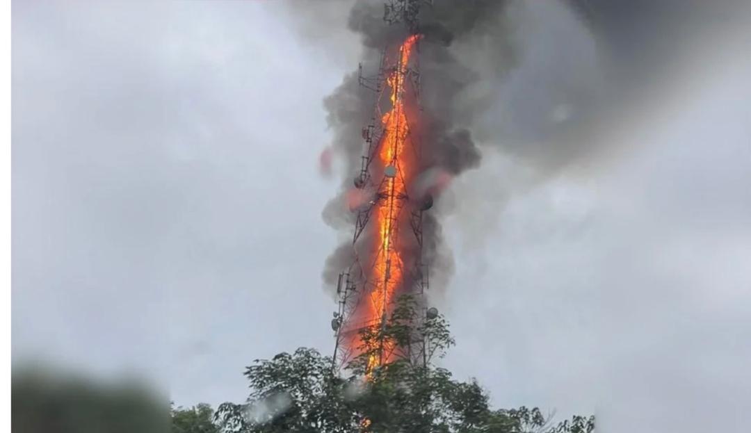 Menara Telco Maxis terbakar, gangguan capaian di Kuala Kangsar