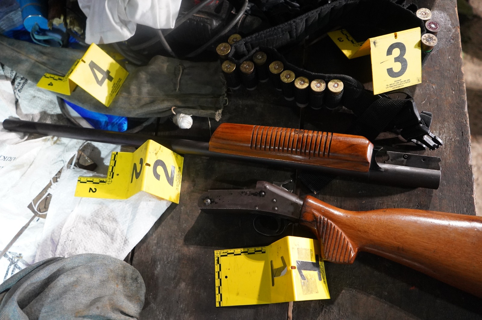 Tiga diberkas, polis jumpa senjata api, peluru dalam rumah