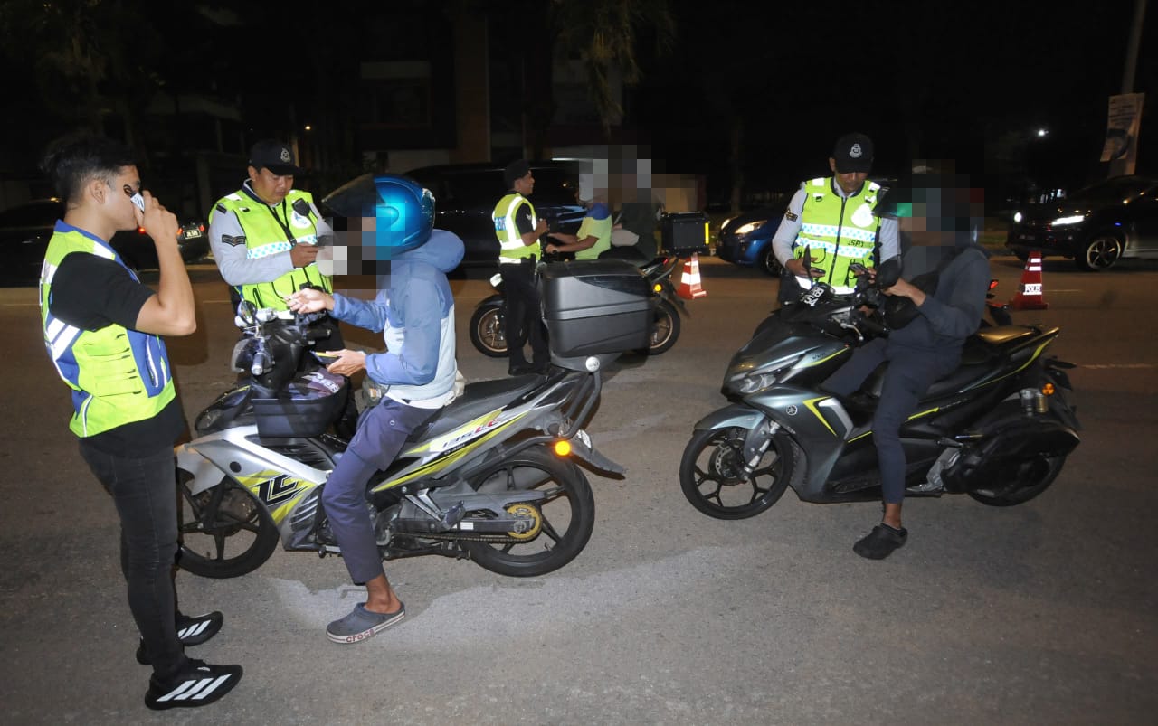 Op Tahun Baharu: Polis Johor berkas 17 individu, 9,356 saman dikeluarkan