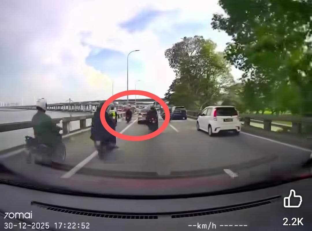 ‘Penunggang motosikal yang pakai vest itu ayah saya’