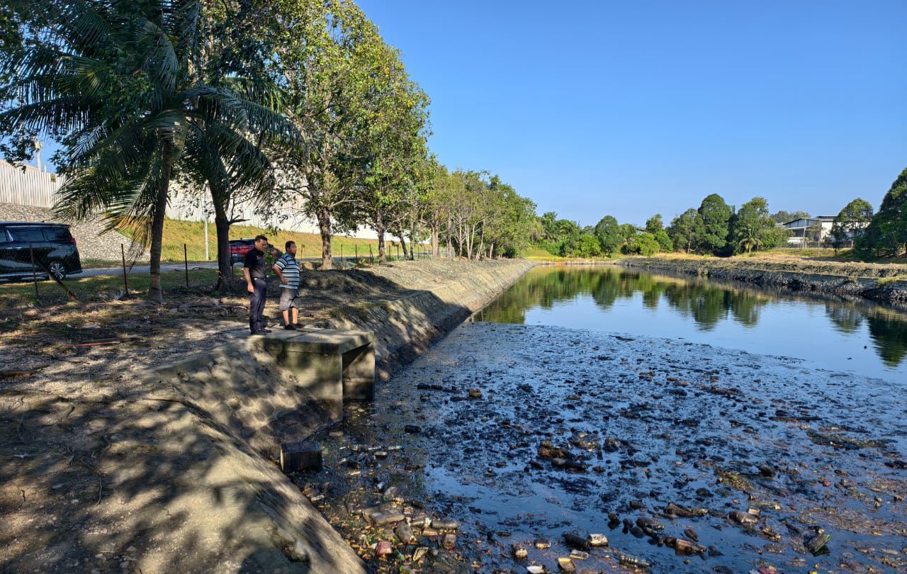 JAS kesan kilang disyaki punca Sungai Bukit Rambai jadi hitam