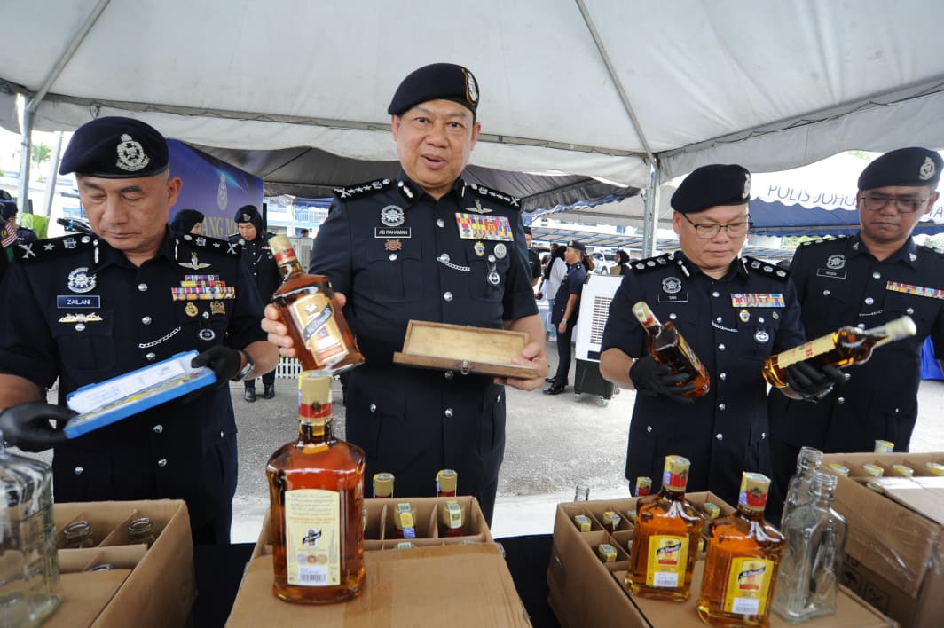 Sindiket jual arak tiruan RM1.6 juta tumpas