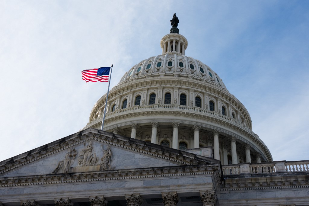 Trump tandatangan RUU tamatkan penutupan kerajaan