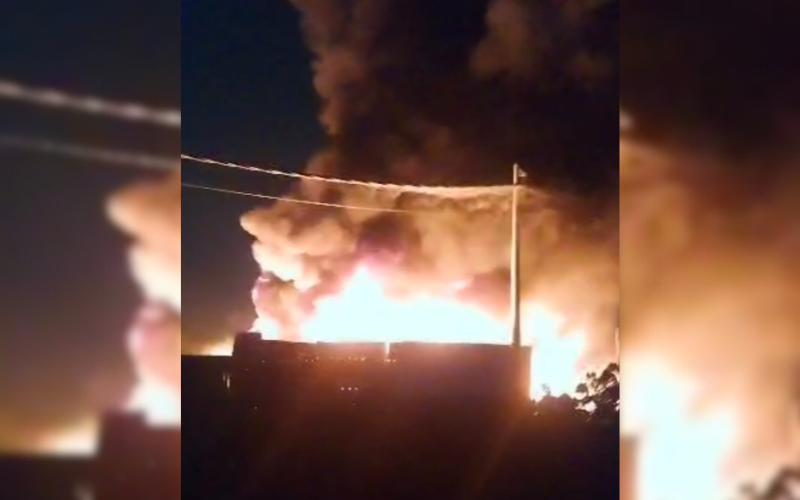 Tiga balai bomba padam kebakaran gudang kitar semula