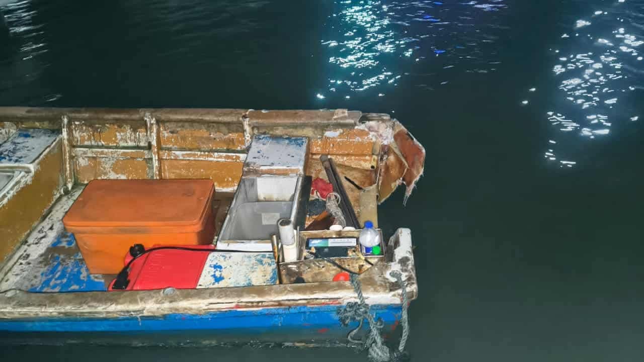 Nelayan dikhuatiri lemas, bot terbalik disyaki dilanggar