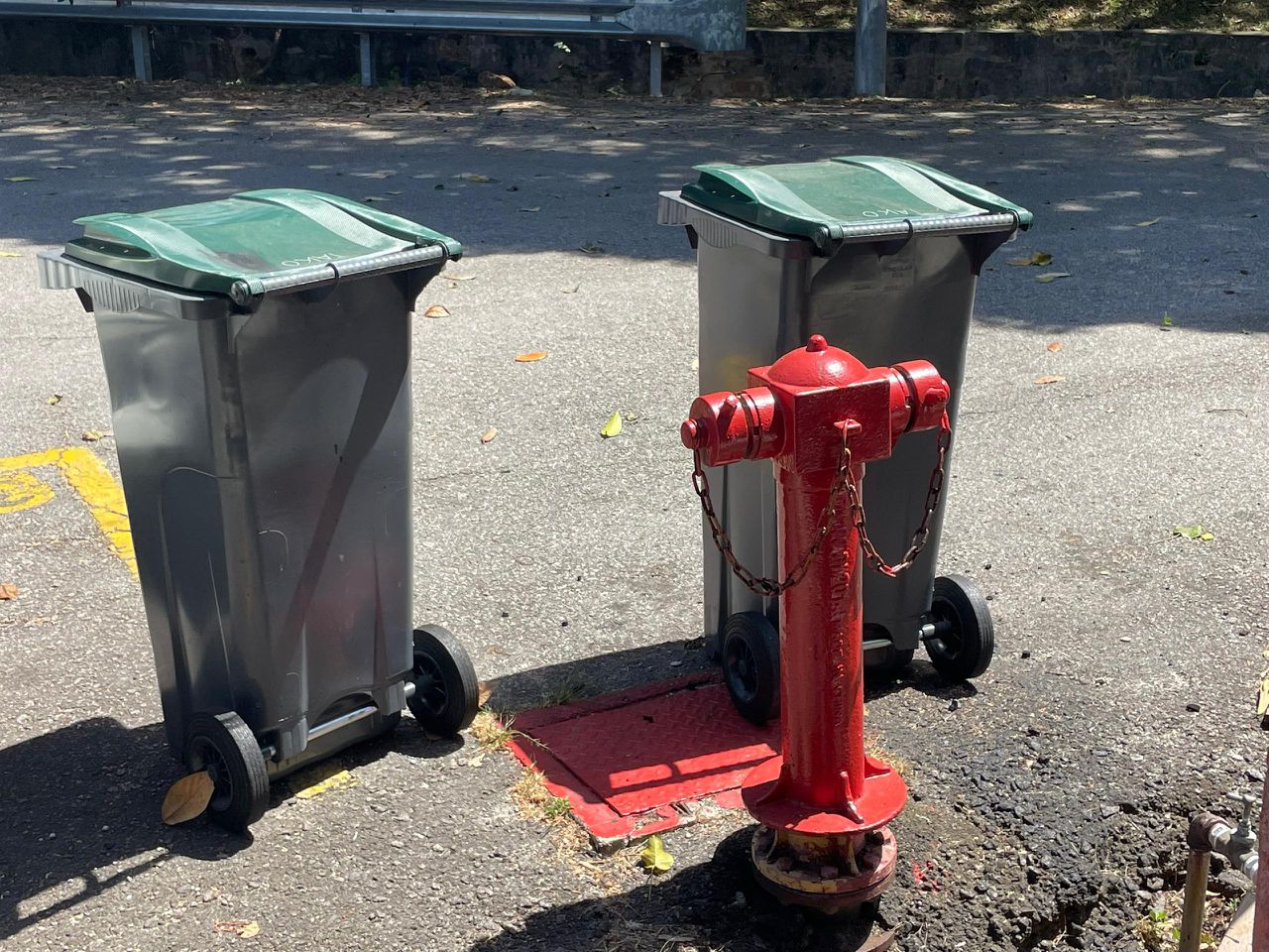 Kerap dicuri, bomba ganti penutup kebuk besi dengan batu