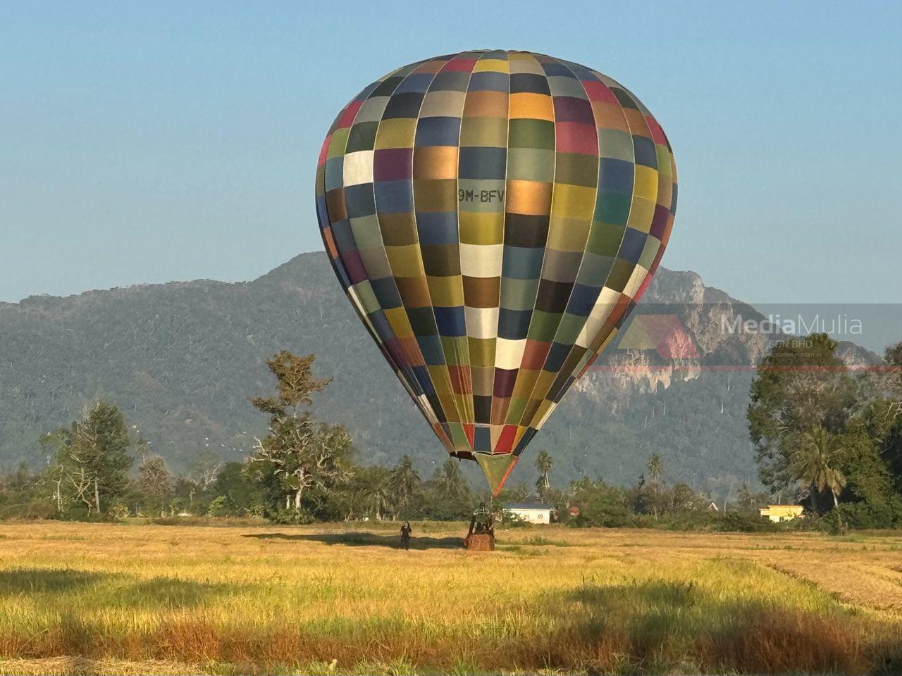 ‘Terkejut ada belon udara panas dekat rumah’