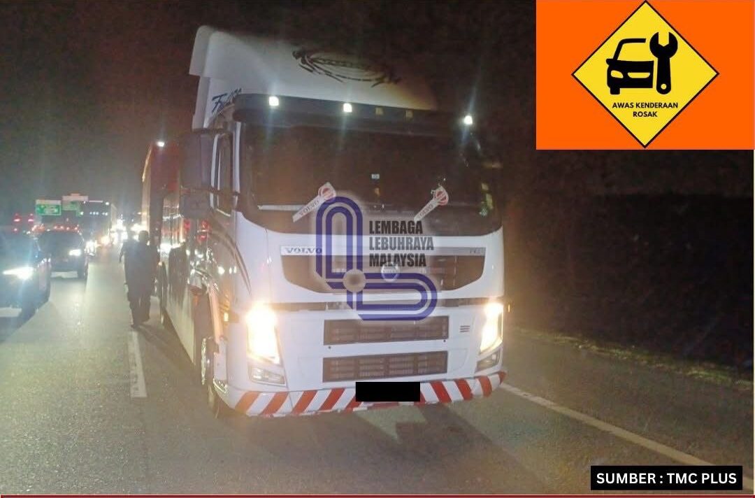 Treler rosak di Plus E2, trafik perlahan arah utara