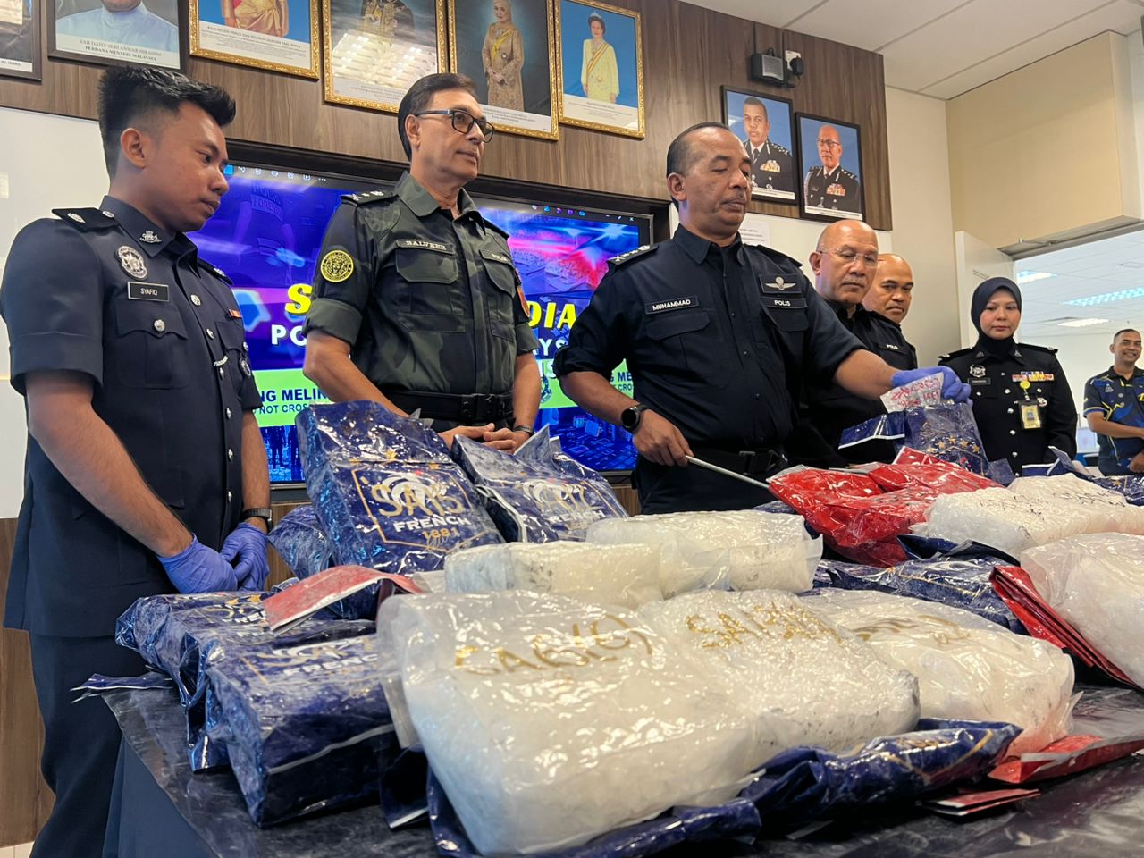 Suspek bawa syabu RM4.9 juta rempuh polis