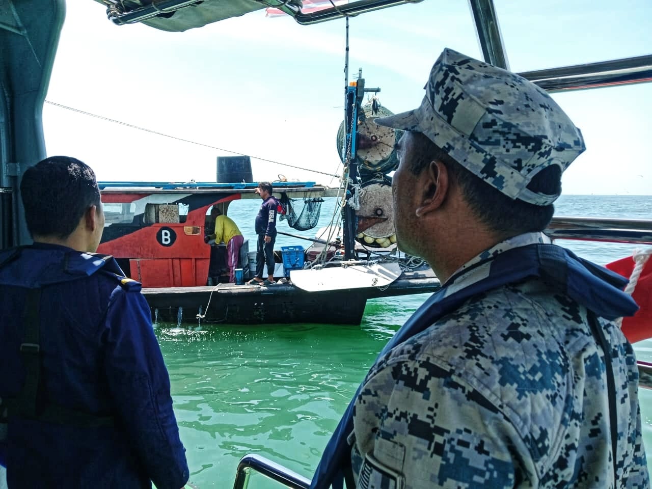 Tujuh bot ditahan, 14 kru asing dicekup Ops MARDOF