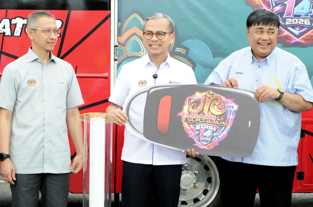 Tiada manusia sempurna, saya, PM, Rafizi, Azam tidak ‘perfect’ – Fahmi