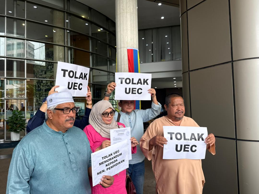 Beri penjelasan dakwaan persetujuan terima UEC kolej swasta Cina