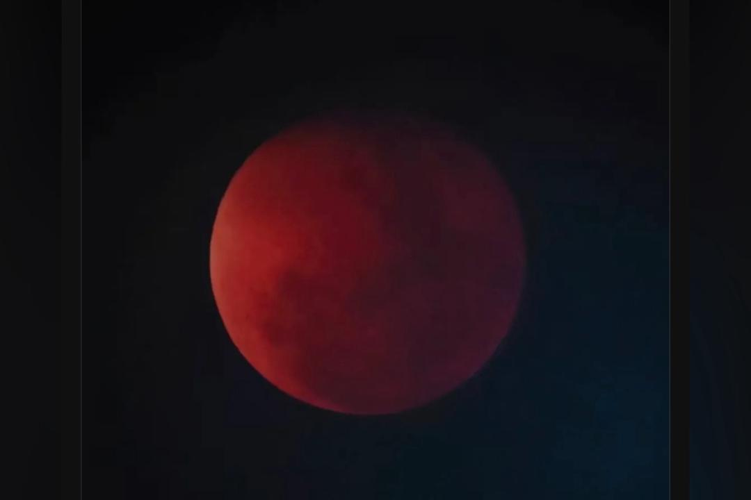 Gerhana bulan ‘hiasi’ malam 14 Ramadan